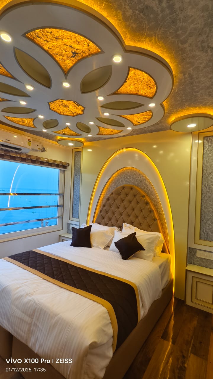 Royal Caribbean Houseboat (33)